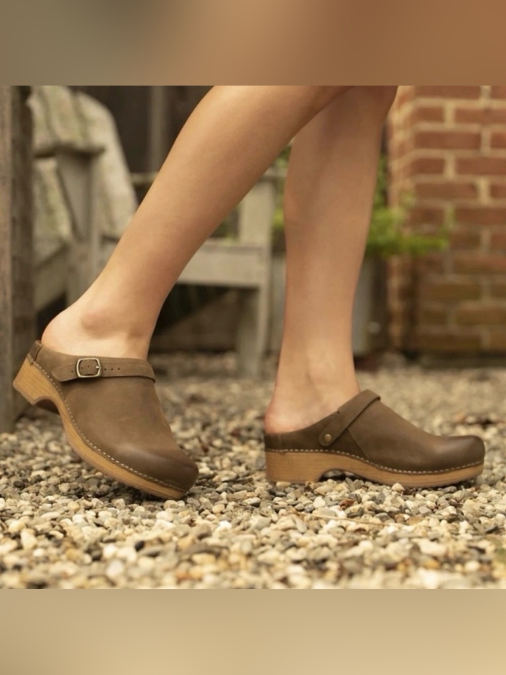 Dansko Berry clog mushroom/taupe leather w/convertible back strap. Sz 41/ USA 10